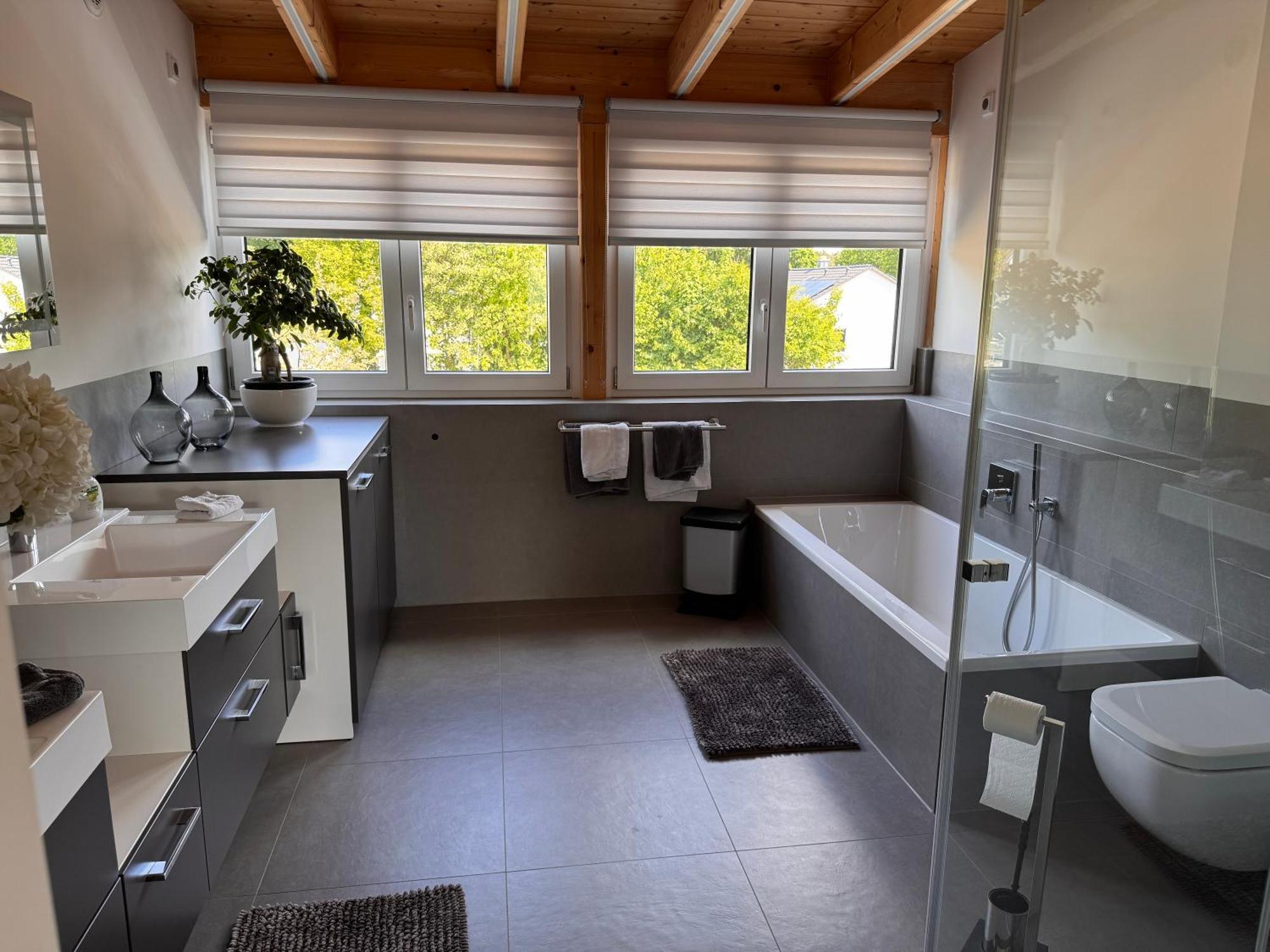 Moderne Ferienunterkunft/Wohnung Burgthann エクステリア 写真